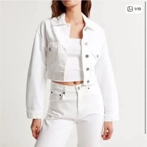 Abercrombie & Fitch cropped trucker denim jacket